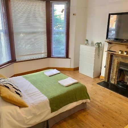 Best Priced London Living Deluxe Bedroom 4 Buitenkant foto