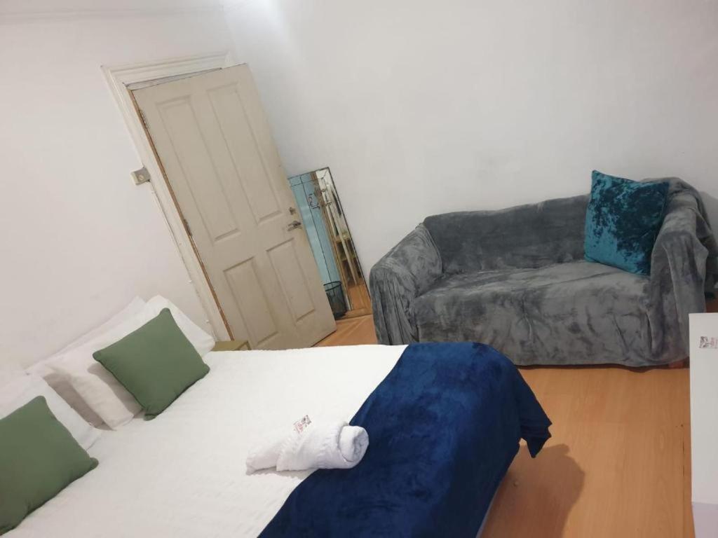 Best Priced London Living Deluxe Bedroom 4 Kamer foto