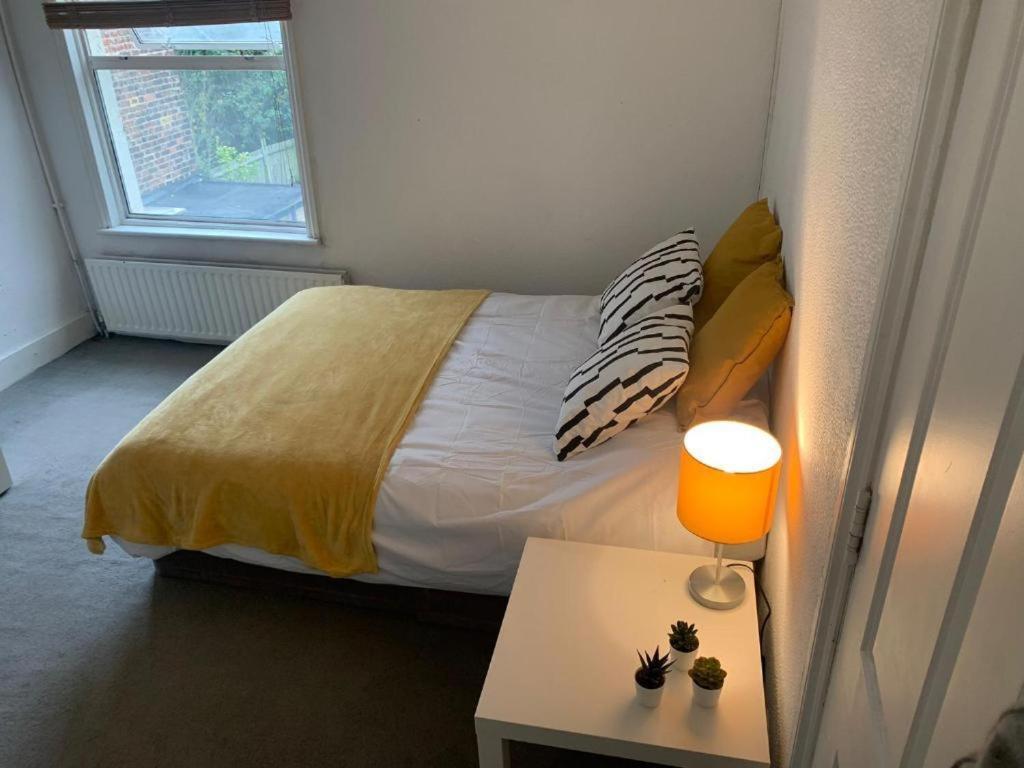 Best Priced London Living Deluxe Bedroom 4 Buitenkant foto