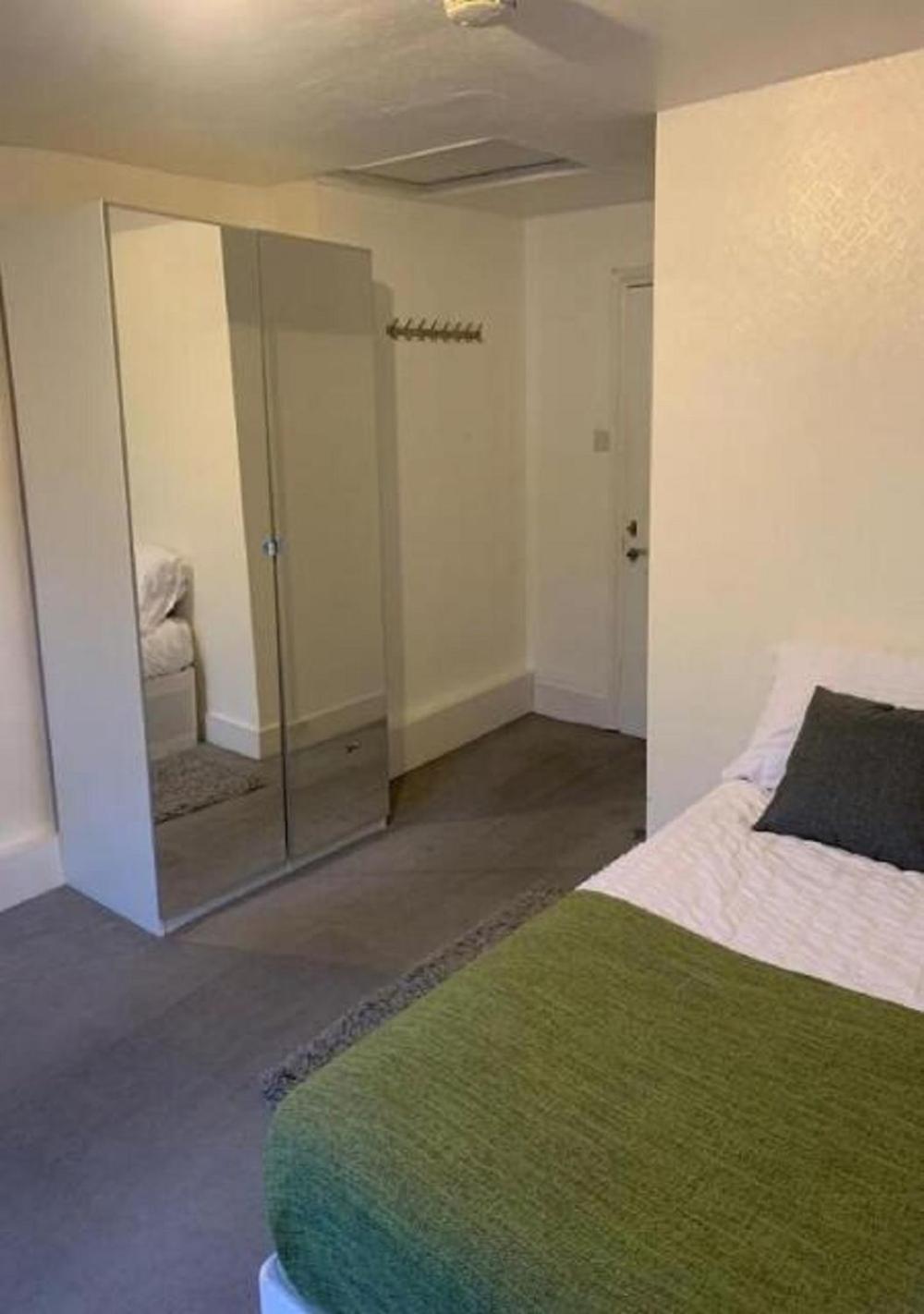Best Priced London Living Deluxe Bedroom 4 Kamer foto